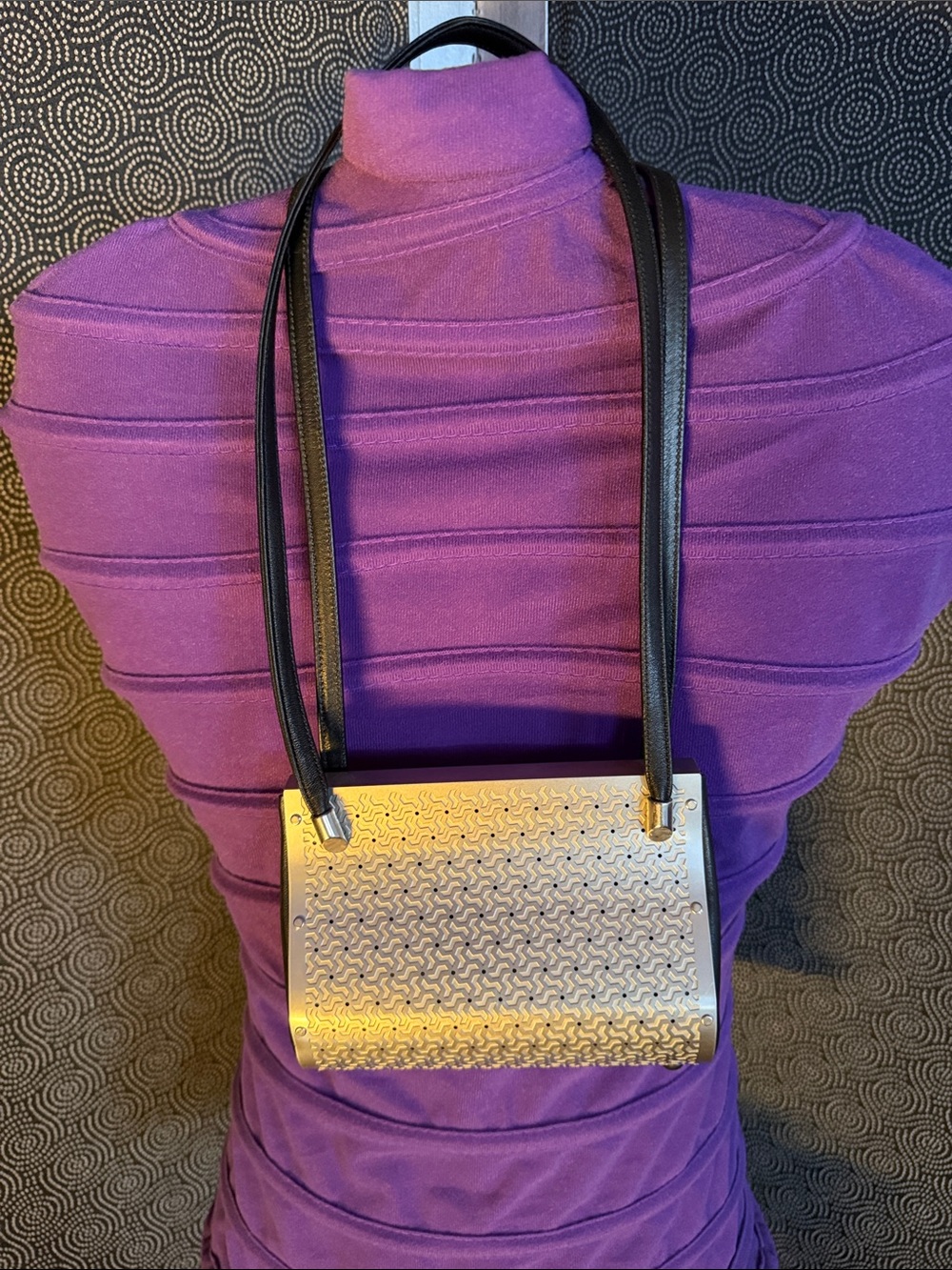 Wendy Stevens Metal Work Pattern shoulder/hand hinged bag with leather straps